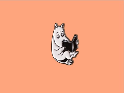 Значок эмалированный «Муми-тролль с книгой»