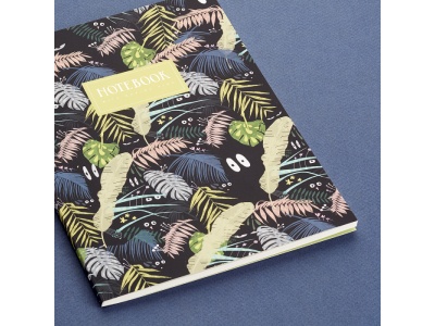 Тетрадь в линейку «Eyes»