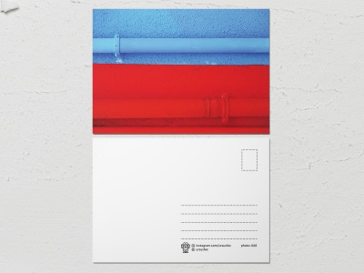 Открытка «Краски на стенах», стена голубая, красная с трубами